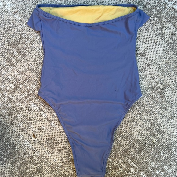 GNASH swim X U Bandeau One-
Piece Swimsuit 4 - Picture 5 of 6